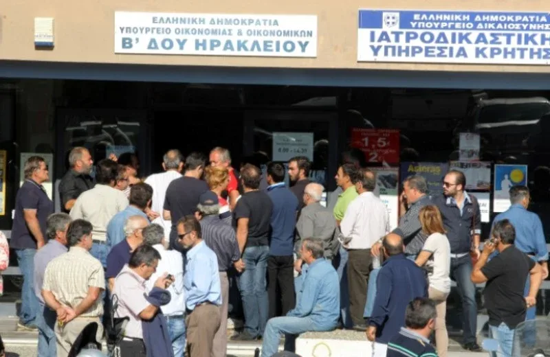 Διήμερος αποκλεισμός των εφοριών από τους αγρότες της Κρήτης! (pics)