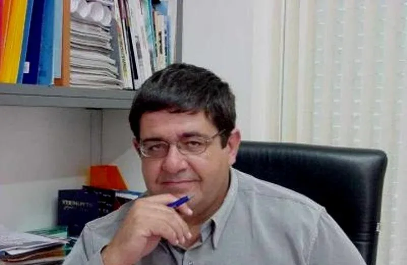 Ο Ζαχαρίας Καψαλάκης παραιτείται για να μην αξιολογήσει τους εκπαιδευτικούς