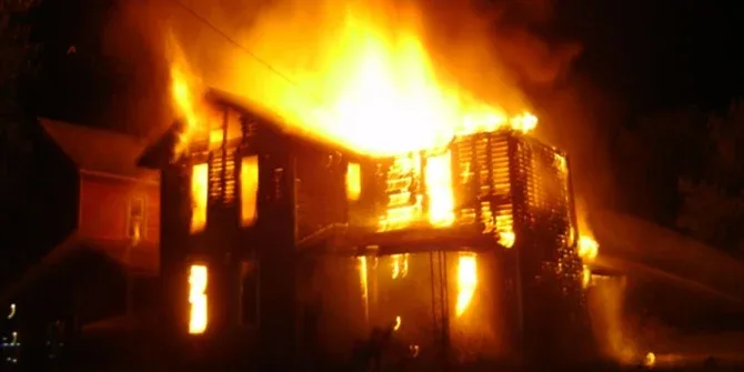 Φωτιά ξέσπασε σε ενοικιαζόμενο διαμέρισμα στην περιοχή της Αγίας Γαλήνης.