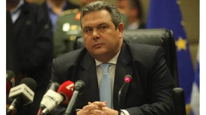 Τιμή στον Ήρωα Μ. Μπικάκη από τον νέο Υπουργό Άμυνας- Στην Κρήτη σήμερα ο Πάνος Καμμένος