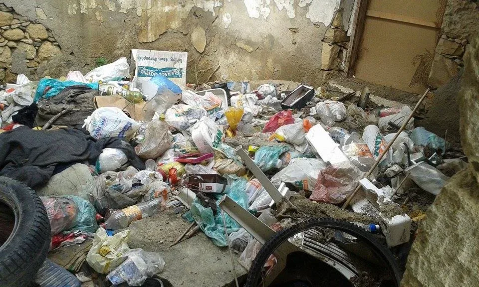 Τυμπάκι εικόνες εγκατάλειψης και ένας απέραντος σκουπιδότοπος (φωτογραφίες & συνέντευξη ακροατή μας)