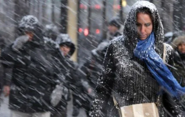Η Νέα Υόρκη ερημώνει εν αναμονή ιστορικά σφοδρής χιονοθύελλας (video, εικόνες)