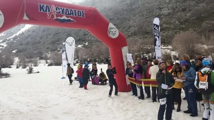 Γέμισε σκιέρ ο Ψηλορείτης! Εντυπωσιακοί αγώνες σκι στην Κρήτη | Photos + Video