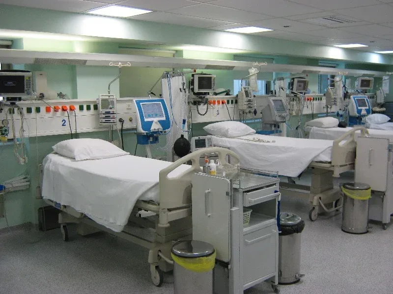 Σε απομόνωση στη ΜΕΘ Βενιζελείου ασθενής με ανθεκτικά μεταλλαγμένα μικρόβια