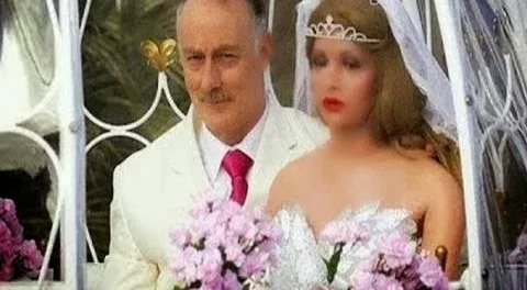 Απίστευτο: Άντρας παντρεύτηκε στα 55 του αλλά κάτι δεν πάει καλά με αυτή τη νύφη (video)