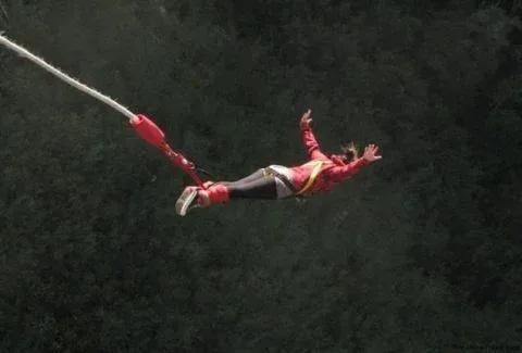 Ανείπωτη τραγωδία! Σκοτώθηκε 23χρονη κάνοντας bungee jumping! (VIDEO)