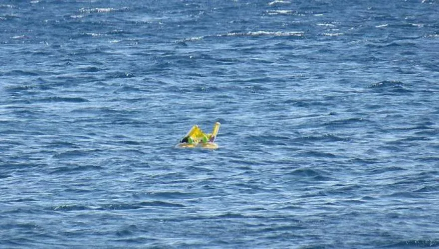 Αραχτοί σε τουρκική παραλία ξέχασαν το μωρό στη θάλασσα – Το βρήκε η ακτοφυλακή στη Λέσβο
