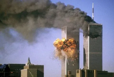 Η μέρα που πάγωσε όλος ο πλανήτης! 14 χρόνια από τις επιθέσεις στους Δίδυμους Πύργους! (PHOTOS+VIDEO)