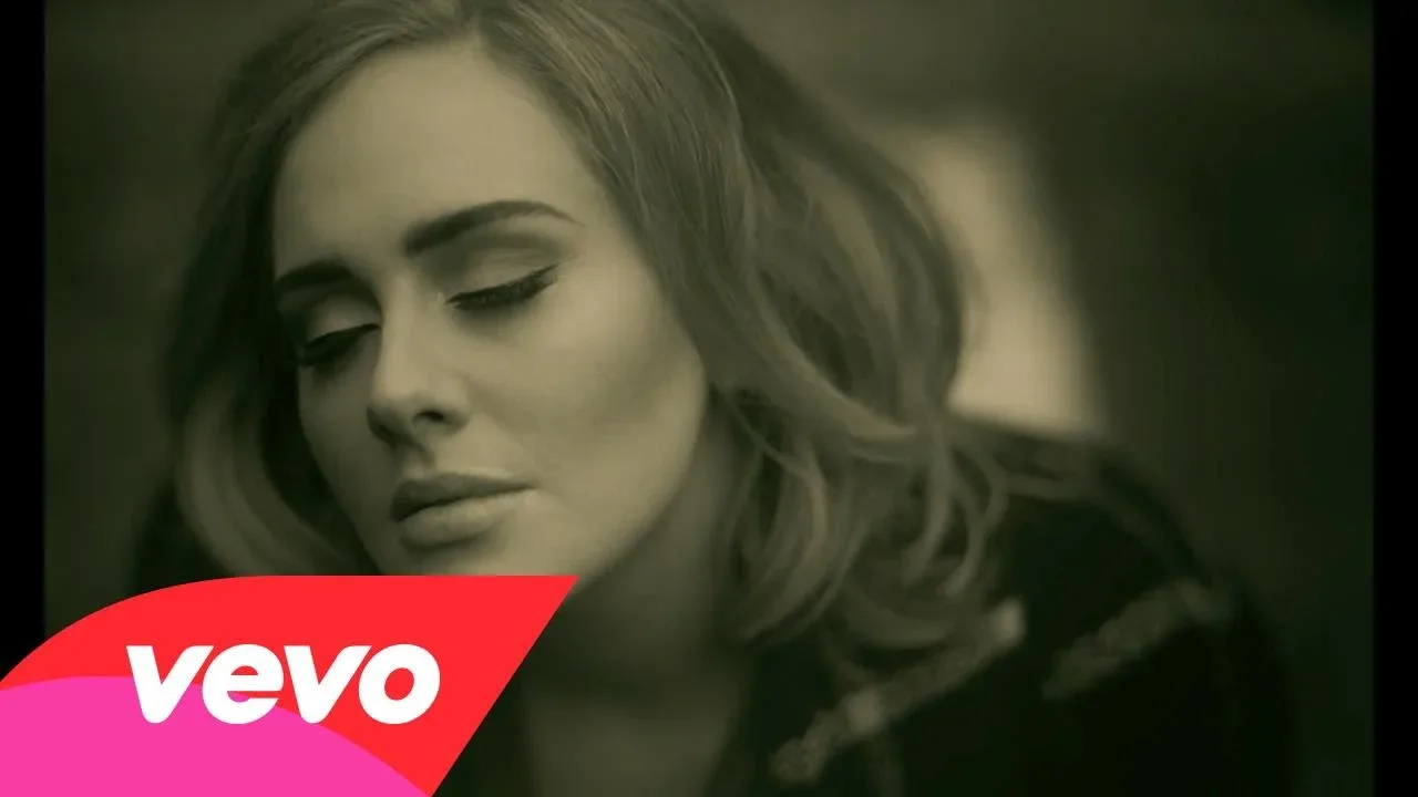 Η μεγάλη επιστροφή της Adele Έχει τρελάνει το youtube: Ακούστε το «Hello»