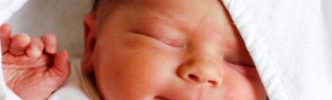Όσο υπάρχουν άνθρωποι στην Ελλάδα… Νοσοκομείο έγινε μάνα και πατέρας για νεογέννητο αγοράκι