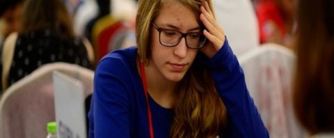 Χίλια μπράβο: Παγκόσμια πρωταθλήτρια νέων στο σκάκι για τρίτη φορά η 16 ετώv Σταυρούλα Τσολακίδου