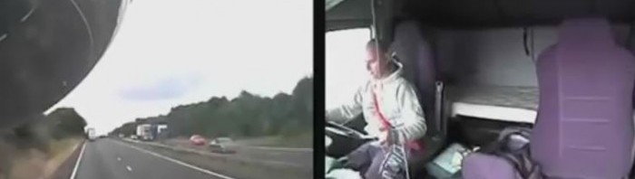 Τραγωδία: Οδηγός φορτηγού ασχολείται με το κινητό του και σκοτώνει μάνα και τα τρία της παιδιά (βίντεο)