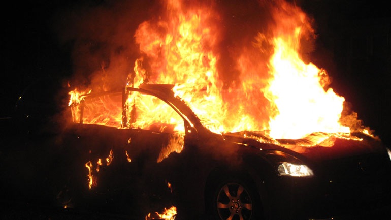 Η εκδίκηση της πρώην: Έβαλε φωτιά στο αυτοκίνητο του λυράρη που την απέρριψε…