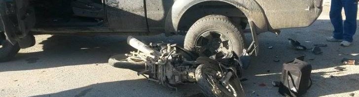 Σοβαρό τροχαίο ατύχημα στην Κρήτη: 4×4 έκανε όπισθεν και τραυμάτισε 18χρονο στο Ασήμι (φώτο)