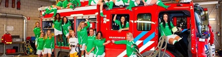 Γυναικεία ομάδα ποδοσφαίρου φωτογραφήθηκε με… κατεβασμένα σορτσάκια (Photo)