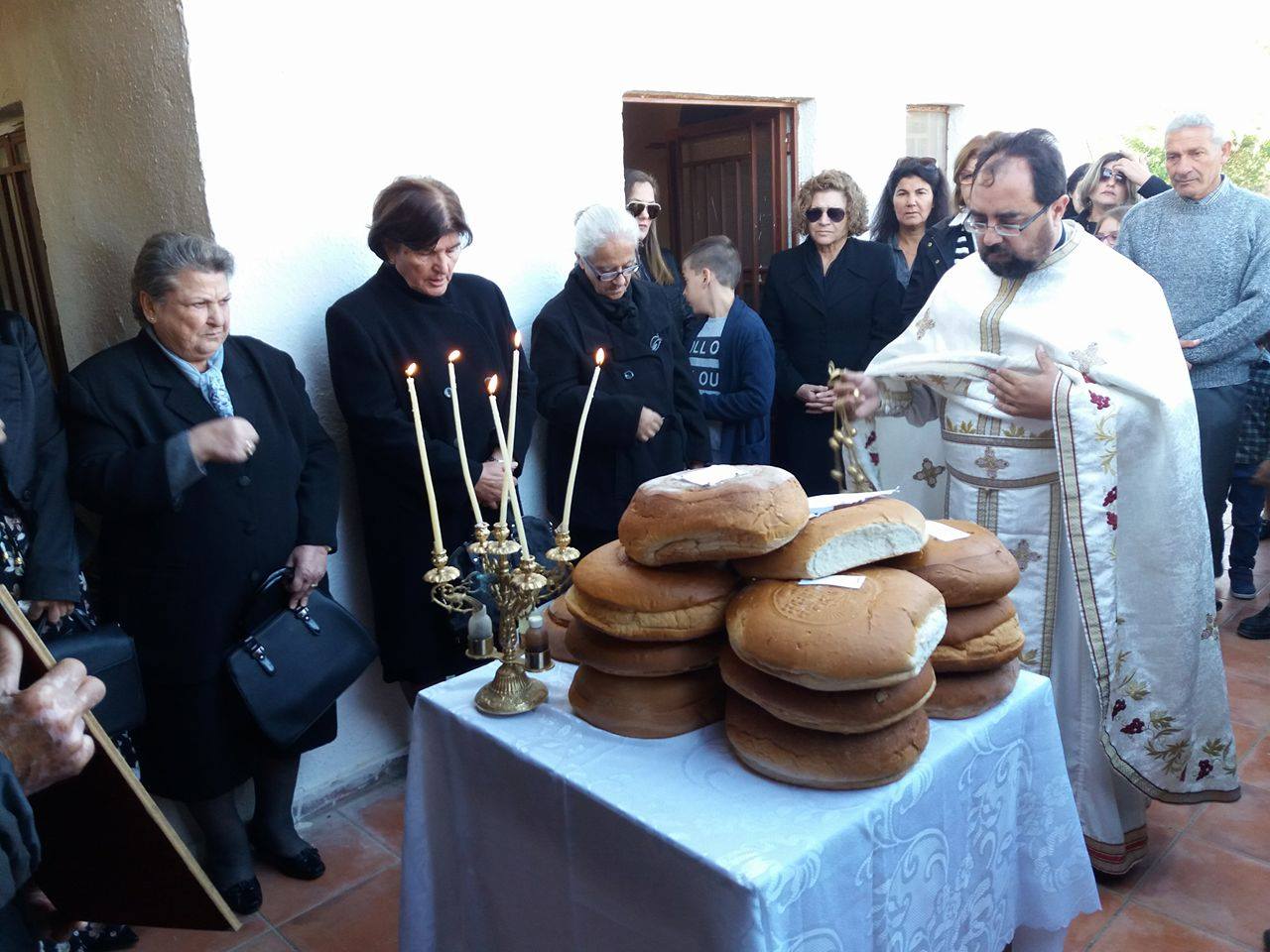 Πολύς κόσμος άναψε ένα κεράκι στον Άγιο Στυλιανό στο Μετόχι του Τυμπακίου (Εικόνες)