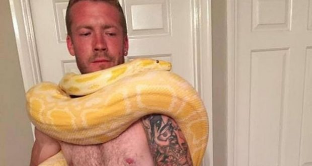 Σοκ: Με τη ζωή του πλήρωσε τελικά ένας 31χρονος την αγάπη του για τα φίδια τον έπνιξε ο πύθωνας που είχε για κατοικίδιο