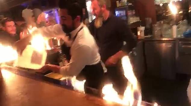 Πελάτες πήραν φωτιά στο εστιατόριο του γνωστού Τούρκου μάγειρα Νουσρέτ – video