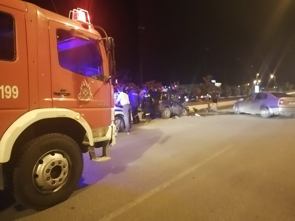 Νεκρή 50χρονη στην Κρήτη από την σφοδρή σύγκρουση αυτοκινήτων