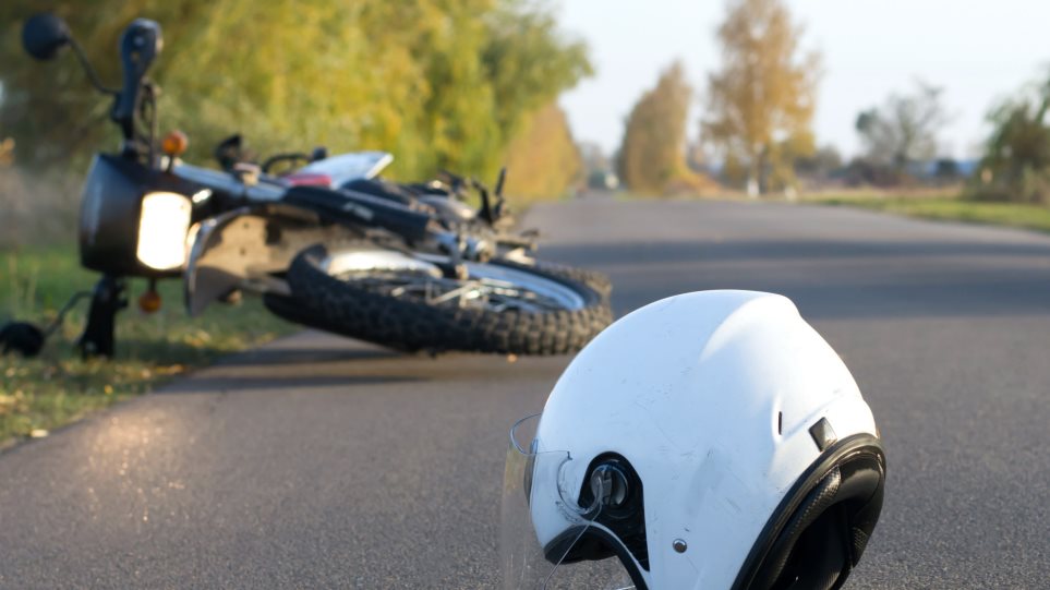 Τραγωδία: 40χρονος Μοτοσικλετιστής βρέθηκε νεκρός στην άκρη του δρόμου