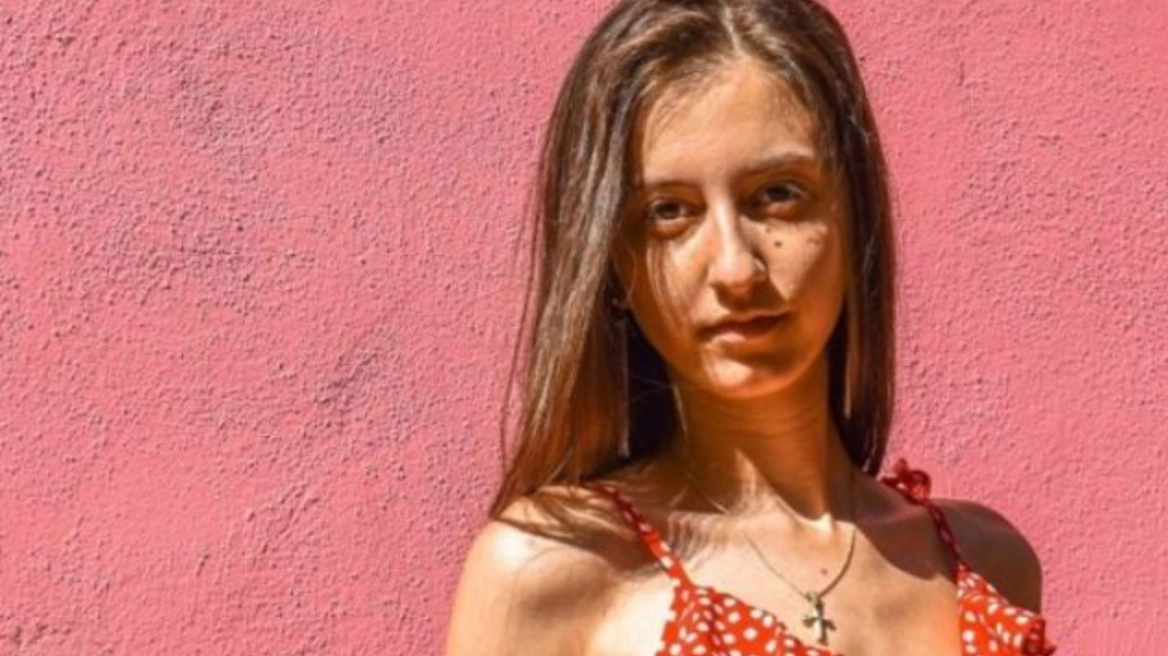 Θρήνος για την 20χρονη Δέσποινα που σκοτώθηκε όταν έπεσε με ηλεκτρικό ποδήλατο σε βράχο