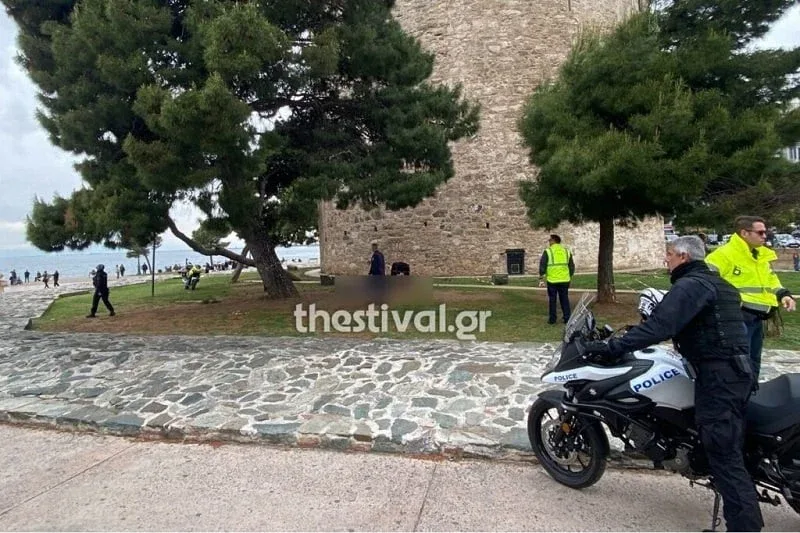 Τραγωδία στη Θεσσαλονίκη: 34χρονος από την Κρήτη ο άνδρας που έπεσε από τον Λευκό Πύργο και σκοτώθηκε