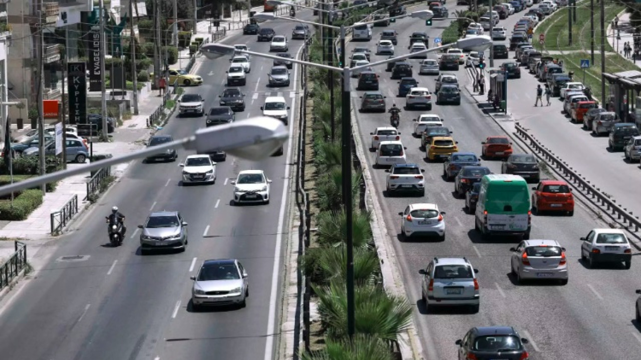 Κίνηση: Σε ποιους δρόμους της Αττικής θα συναντήσετε προβλήματα