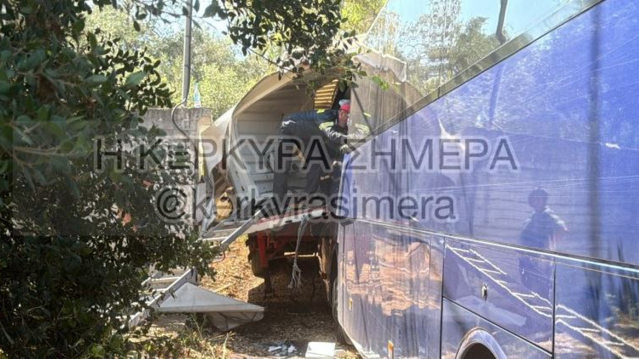 Κέρκυρα: Τροχαίο με τουριστικό λεωφορείο που συγκρούστηκε με φορτηγό