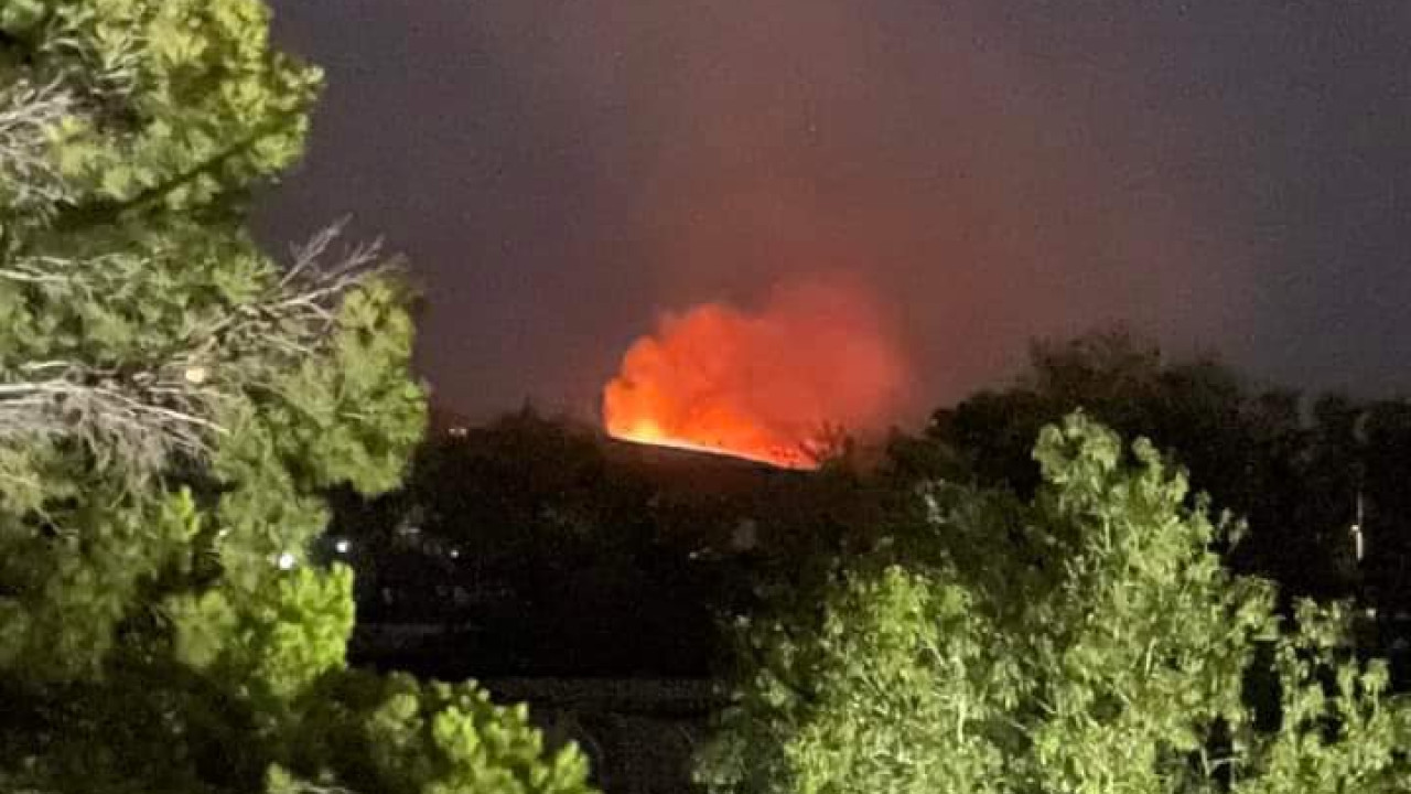 Πυρκαγιά σε δασική έκταση στη Βαρυμπόμπη