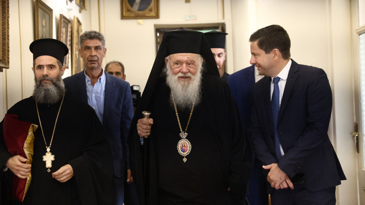 Αρχιεπίσκοπος Ιερώνυμος: Τέλεσε τον αγιασμό στα εκπαιδευτήρια «Η Θεομήτωρ»