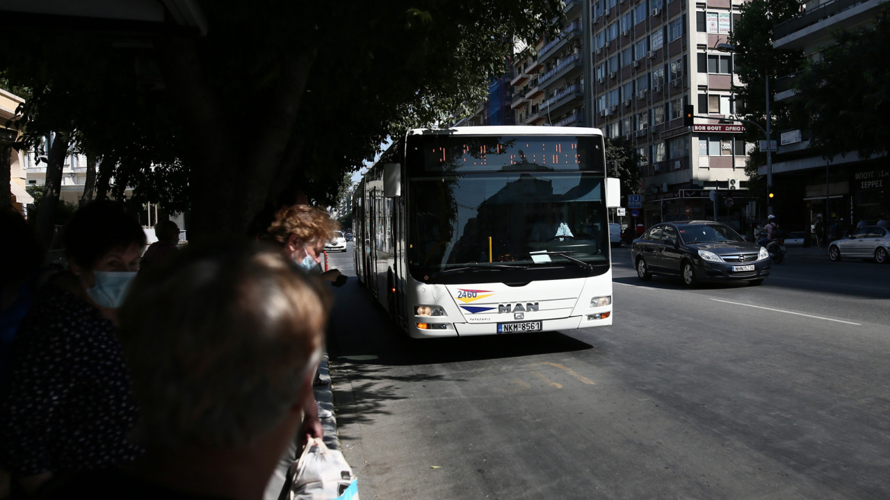 Θεσσαλονίκη: Σύγκρουση δύο αστικών λεωφορείων – Πέντε τραυματίες