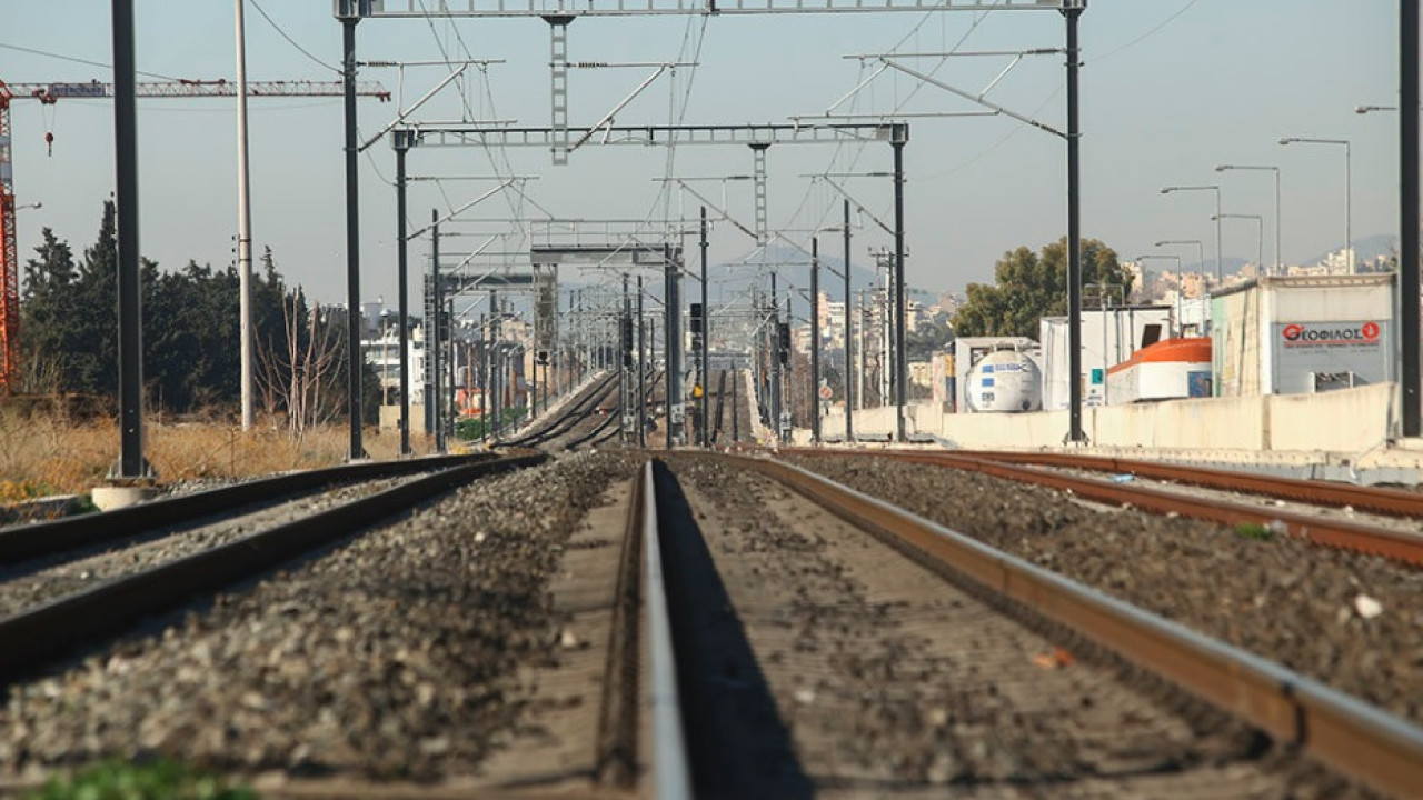 Παρέμβαση εισαγγελέα για λεηλασίες στις ράγες σε σιδηροδρομικό σταθμό