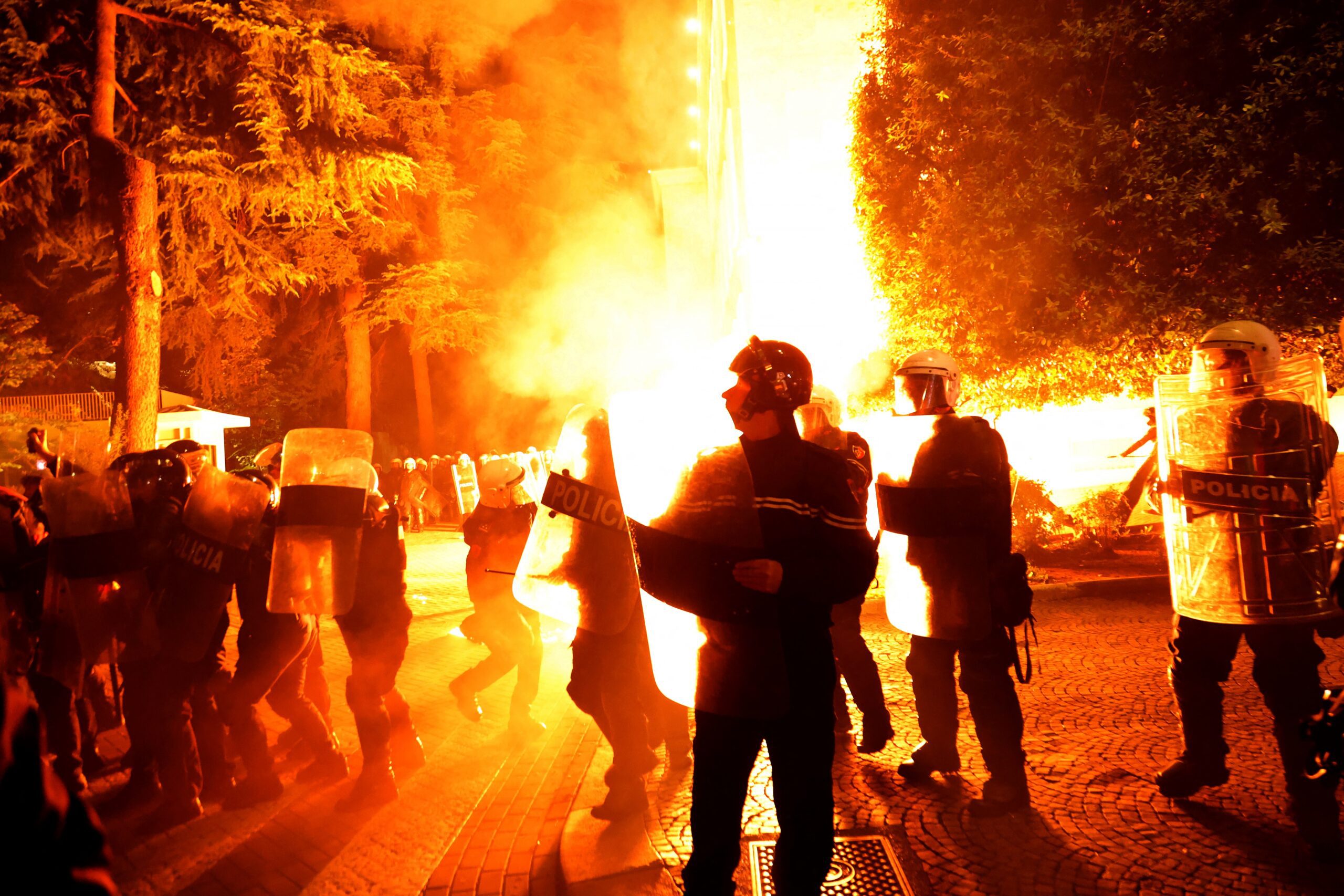 Αλβανία: Επεισόδια με τουλάχιστον 13 τραυματίες σε αντικυβερνητική διαδήλωση στα Τίρανα