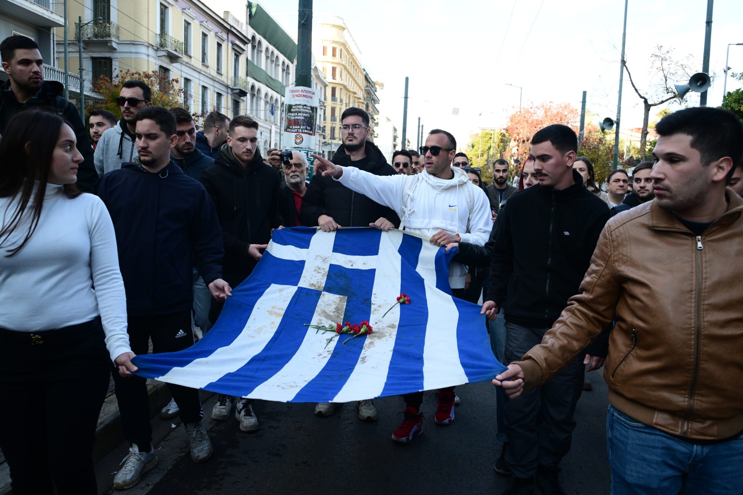 Πολυτεχνείο: Κορυφώνονται οι εκδηλώσεις μνήμης – Μετά τις 16:30 η πορεία, 5.500 αστυνομικοί επί ποδός, κυκλοφοριακές ρυθμίσεις