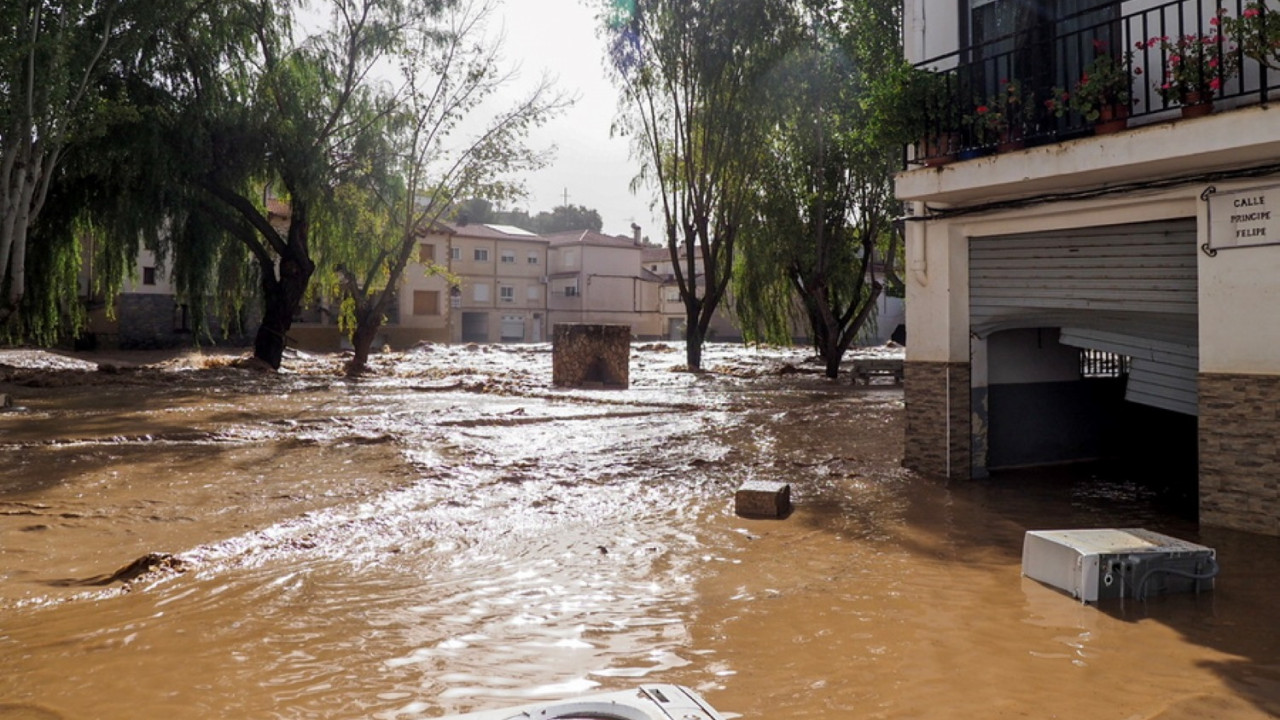 Κακοκαιρία: Προβλήματα στο οδικό δίκτυο σε Καλάβρυτα, Αιτωλοακαρνανία και Κορινθία