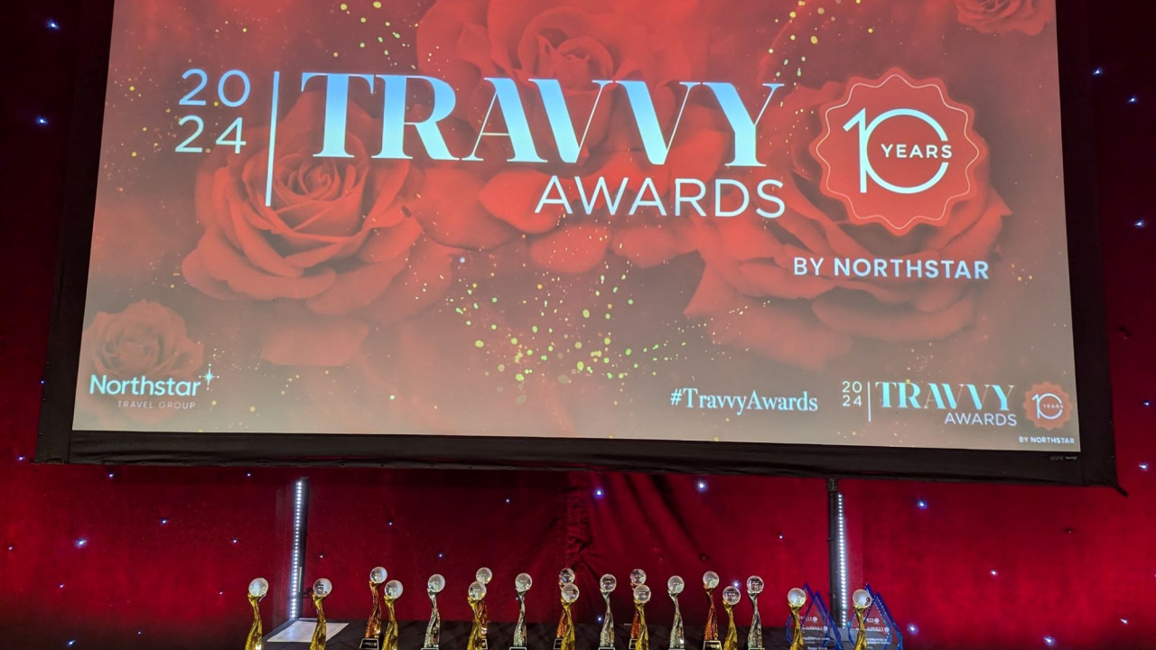 Travvy Awards 2024: Σάρωσε» η Ελλάδα στα αμερικανικά… Όσκαρ του Τουρισμού 