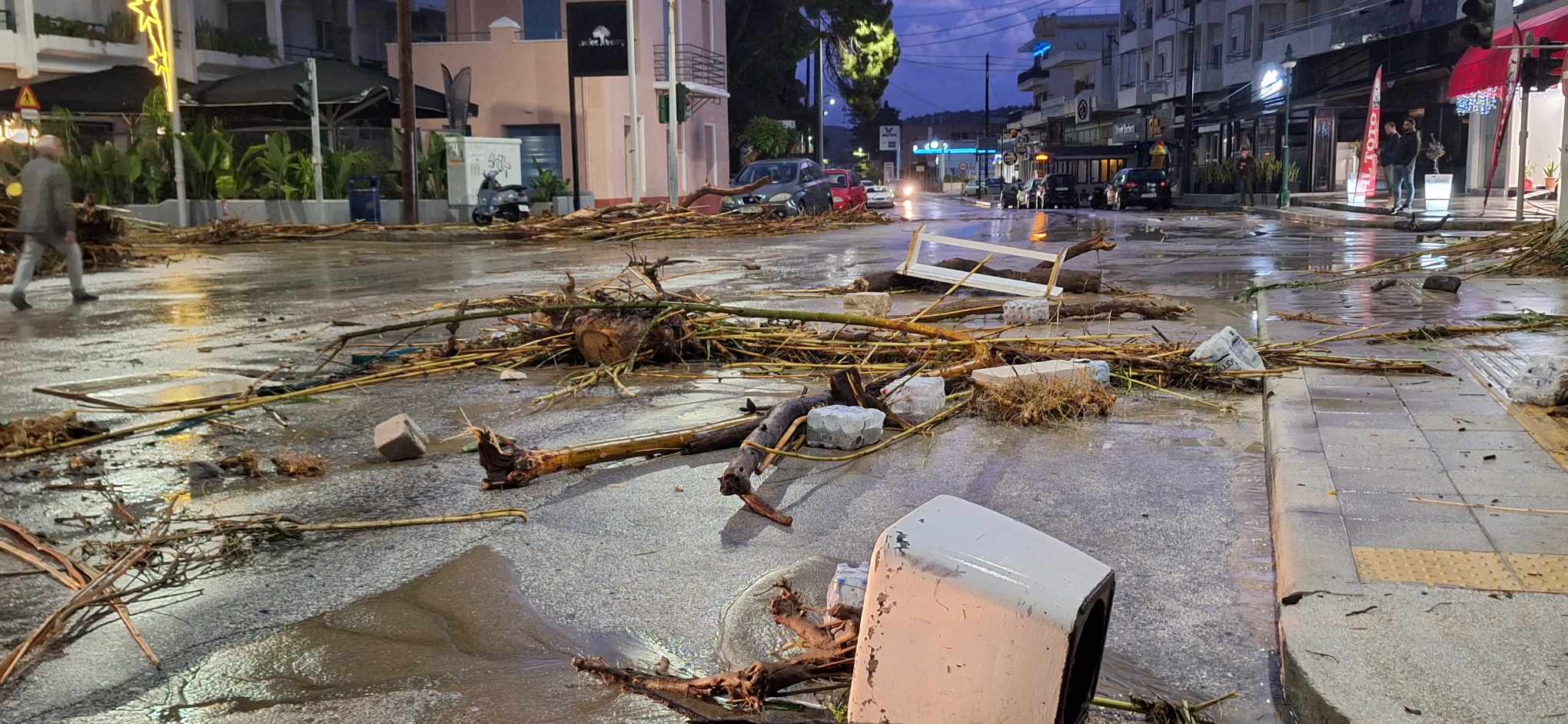 Κλειστά τα σχολεία αύριο στη Ρόδο, λόγω της κακοκαιρίας