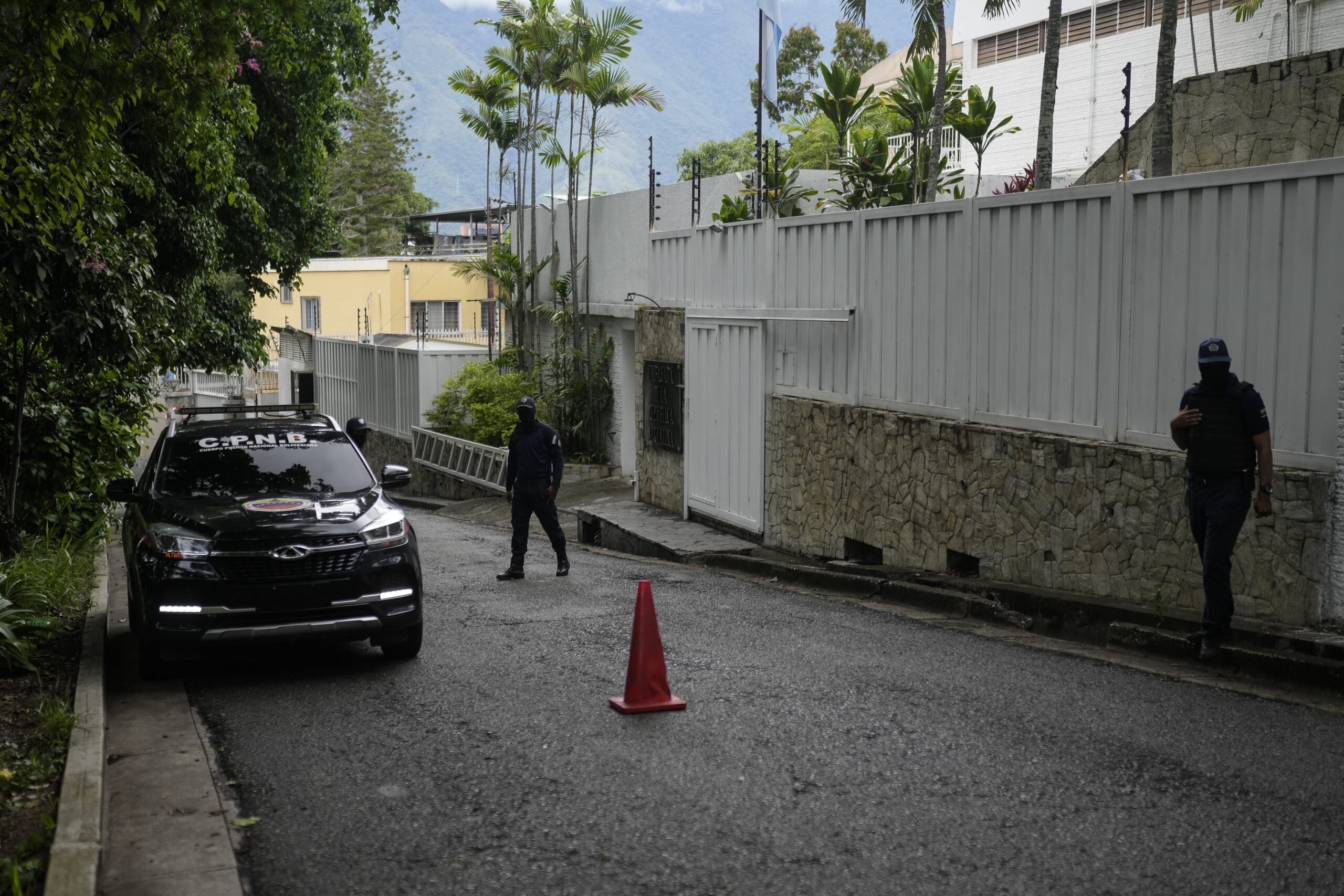 Βενεζουέλα: Έρευνα σε βάρος υπαξιωματικού της αργεντίνικης χωροφυλακής για δεσμούς με τρομοκρατική οργάνωση