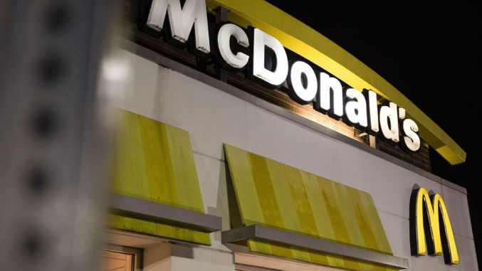 Ιταλία: Κλειστά για 10 ημέρες τα McDonald’s στη Ρώμη – «Εστία βίαιων επεισοδίων»