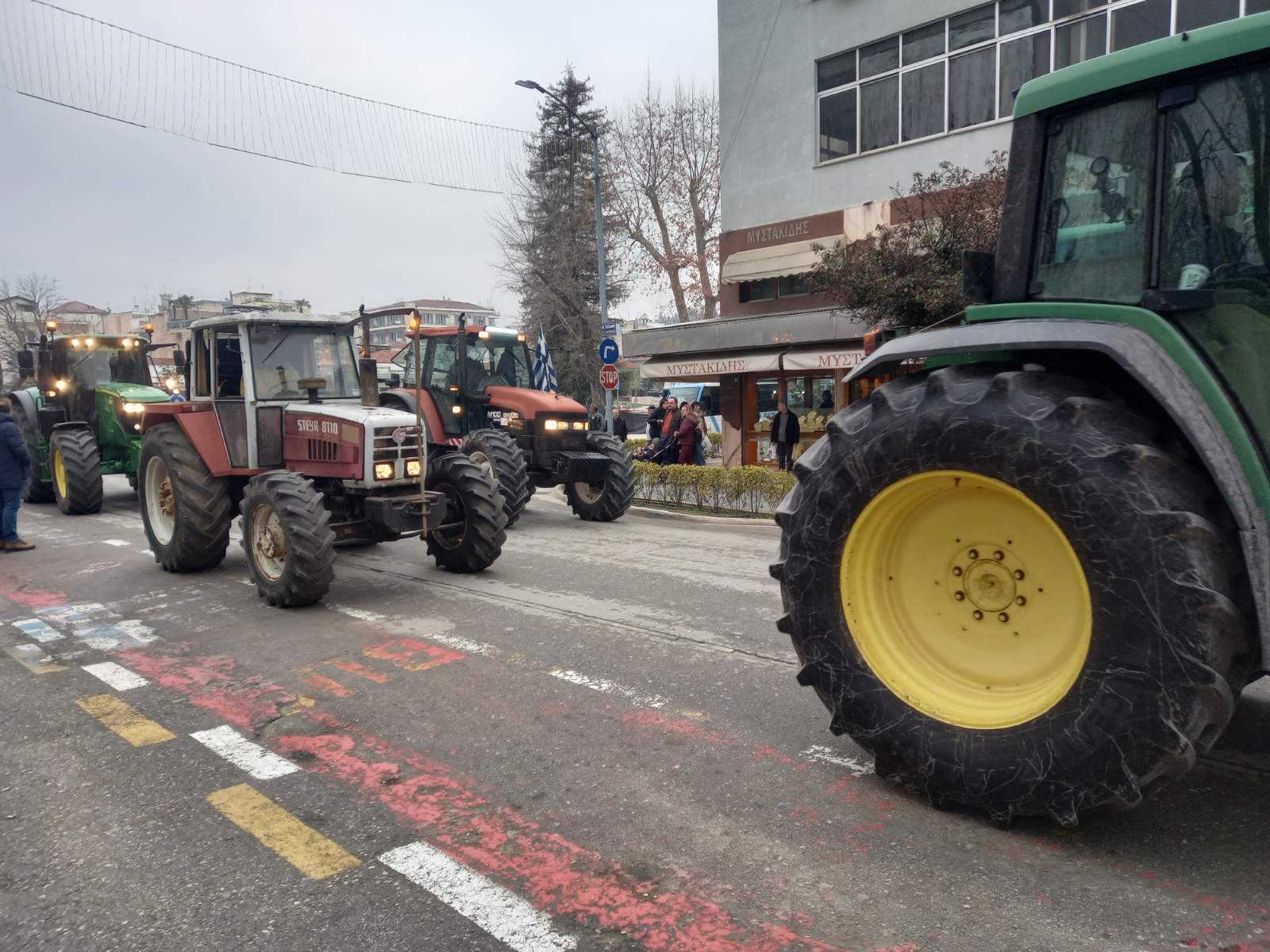 Συνεχίζουν τις κινητοποιήσεις οι αγρότες της Θεσσαλίας