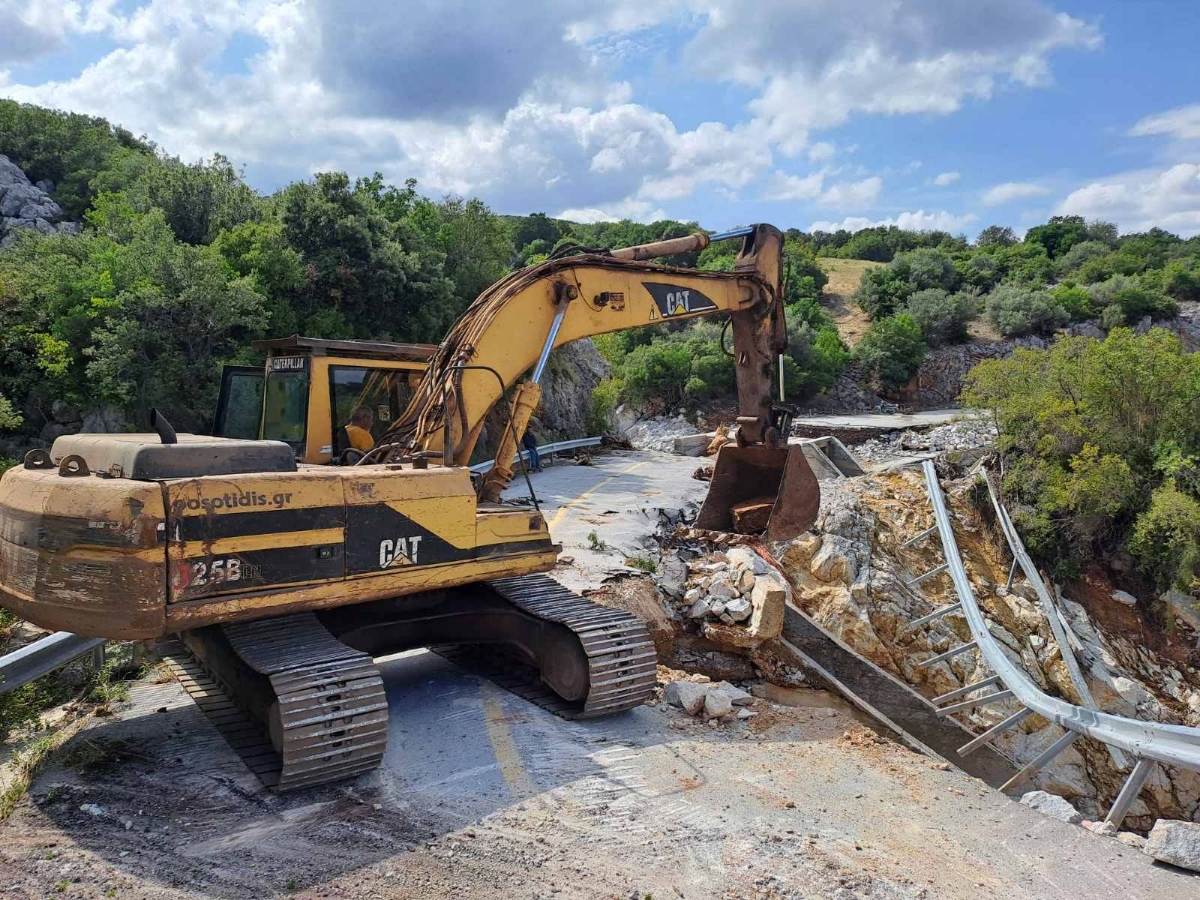 Αυτοψία από κλιμάκιο του ΠΑΣΟΚ – Κίνημα Αλλαγής στις πληγείσες από τις πλημμύρες περιοχές της Μαγνησίας