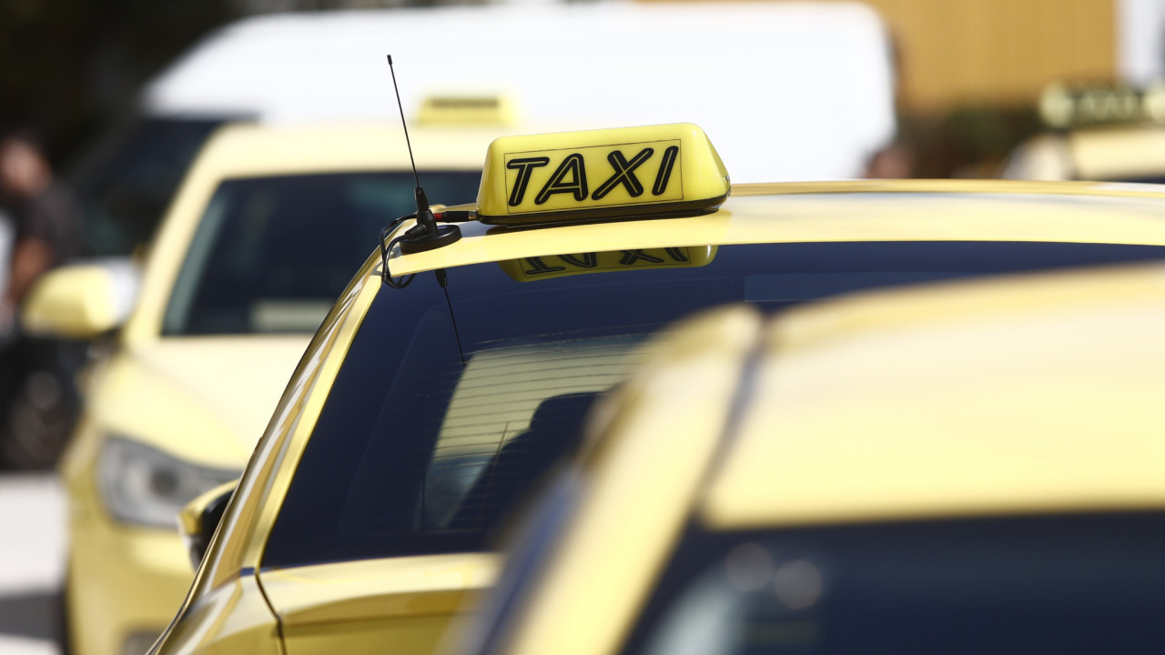 TAXI: Προειδοποιητική στάση εργασίας την προσεχή Πέμπτη