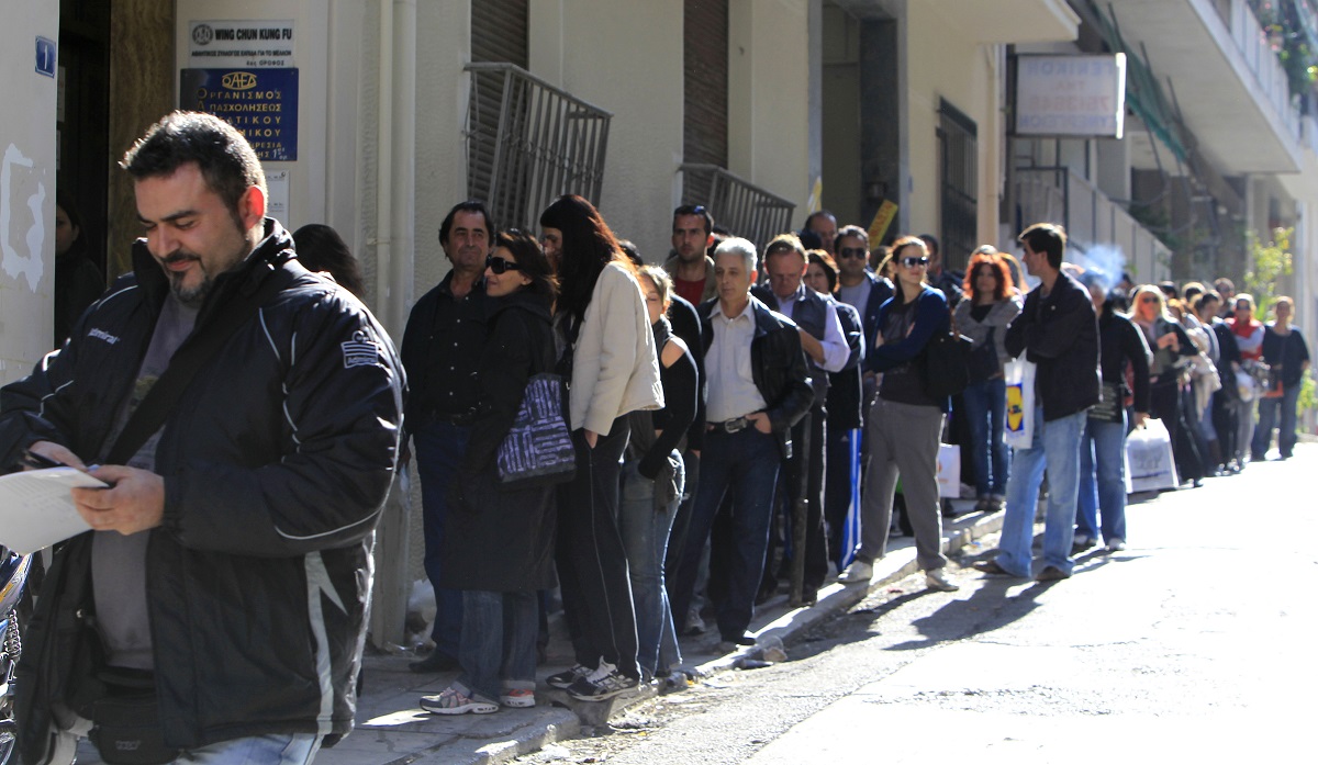 Ανεργία: Mειώθηκε στο 9,6% τον Νοέμβριο