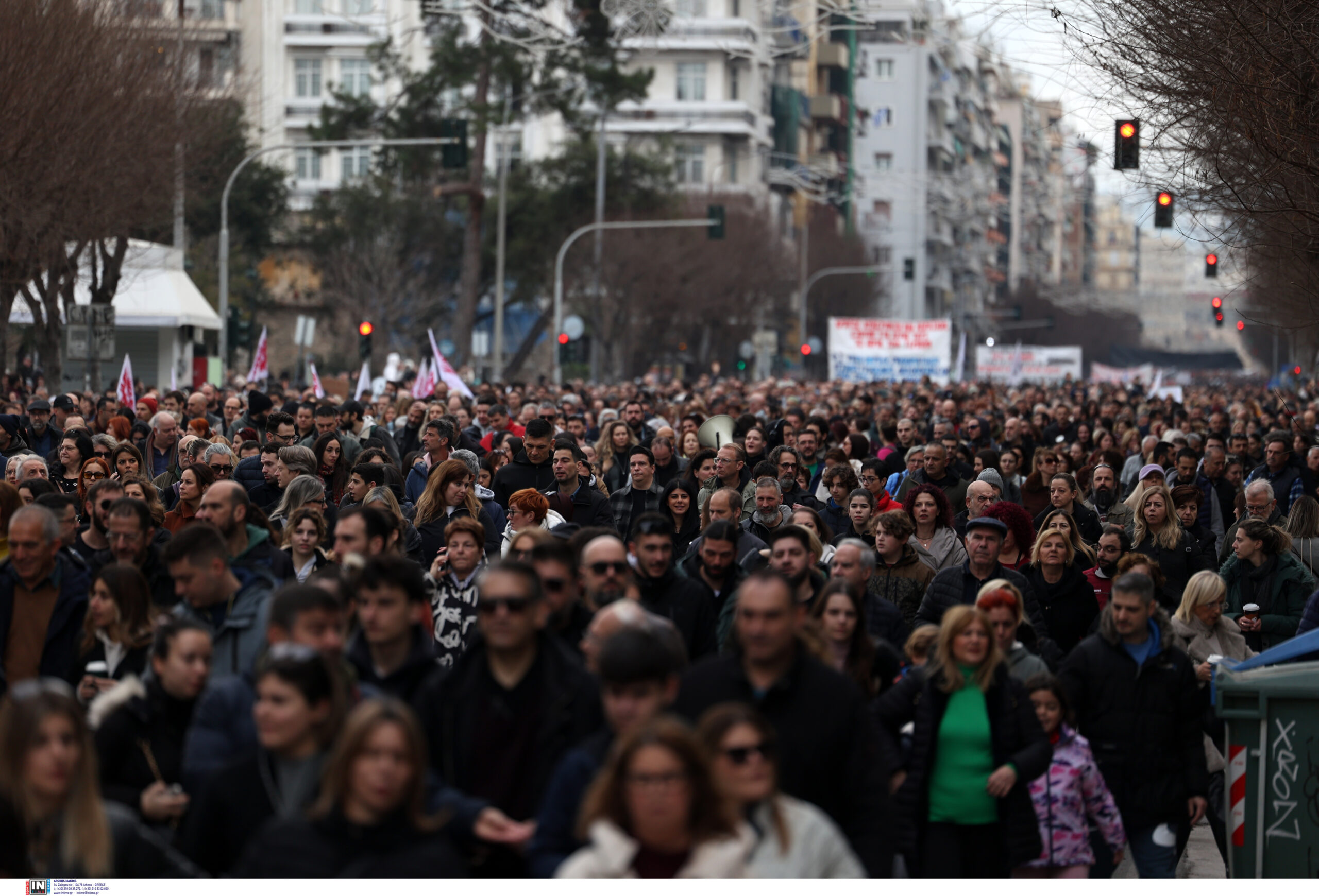 Παραλύει την Παρασκευή η χώρα από τις κινητοποιήσεις για τα Τέμπη – Ποιοι θα απεργήσουν, πώς θα κινηθούν τα ΜΜΜ