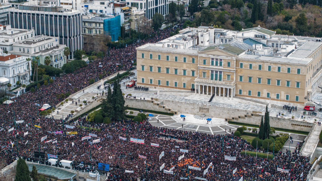 Τέμπη – Σύνταγμα: Πανοραμικές φωτογραφίες από τη μεγαλειώδη συγκέντρωση