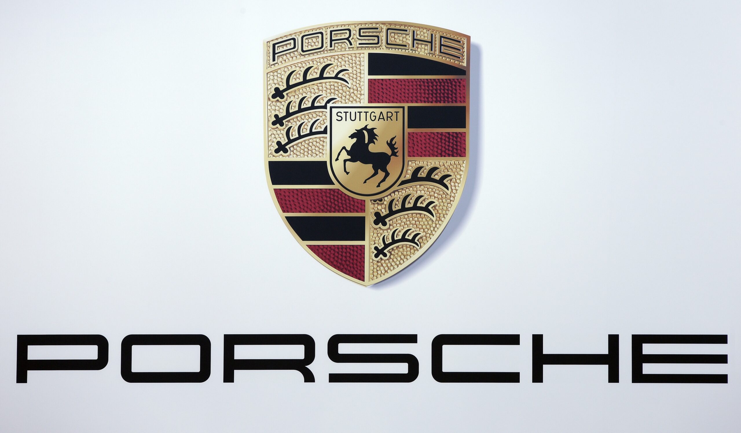 Γερμανία: Η Porsche καταργεί 1.900 θέσεις εργασίας