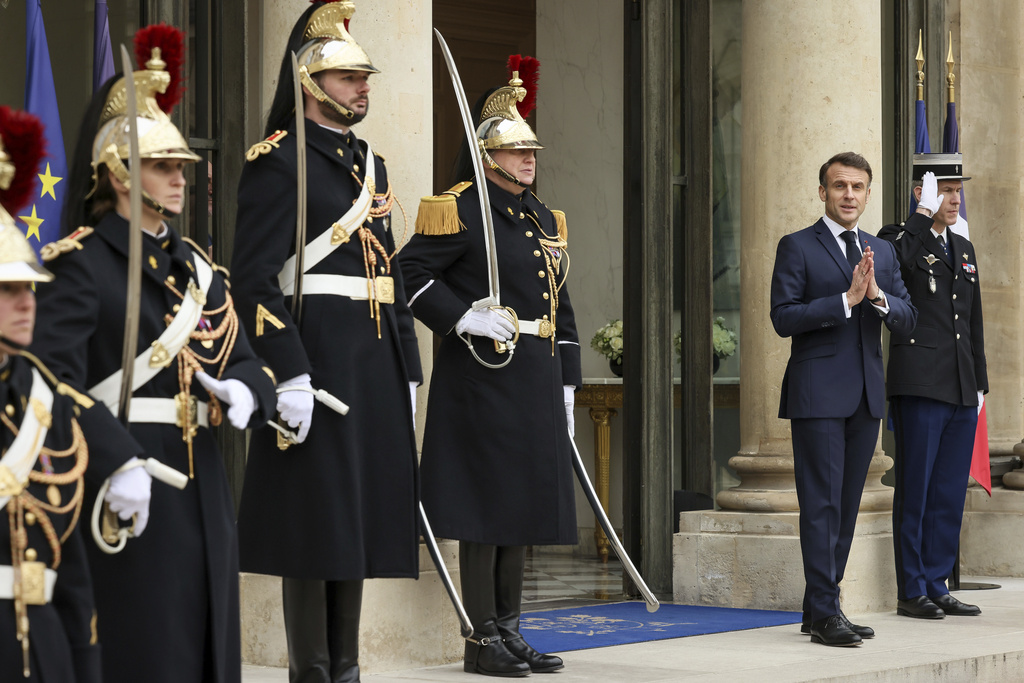 Παρίσι: Σήμερα η Σύνοδος ηγετών που συγκάλεσε ο Μακρόν – Επί τάπητος άμυνα και ασφάλεια υπό τις εξελίξεις σε Ουκρανικό και ΝΑΤΟ