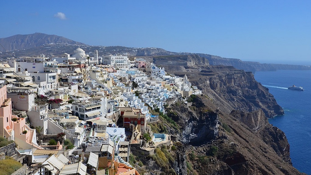 Σαντορίνη: Πάνω από 200 σεισμοί σε μία εβδομάδα – Τα προληπτικά μέτρα και η σημασία τους