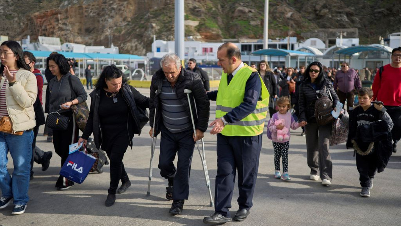 Σαντορίνη: Οι σεισμοί στα διεθνή μέσα ενημέρωσης – Δείτε φωτογραφίες 