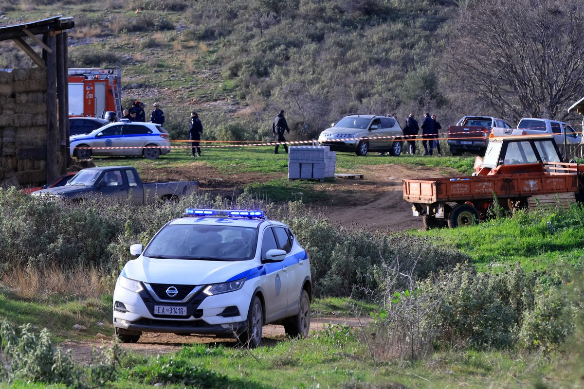 Οι ιστολογικές και τοξικολογικές εξετάσεις θα δώσουν απαντήσεις για τον θάνατο του Β. Καλογήρου: «Δύσκολο να μεταφέρθηκε στο σημείο», «συμβατή με τις συνθήκες η υποθερμία ως αιτία θανάτου» λένε οι ειδικοί